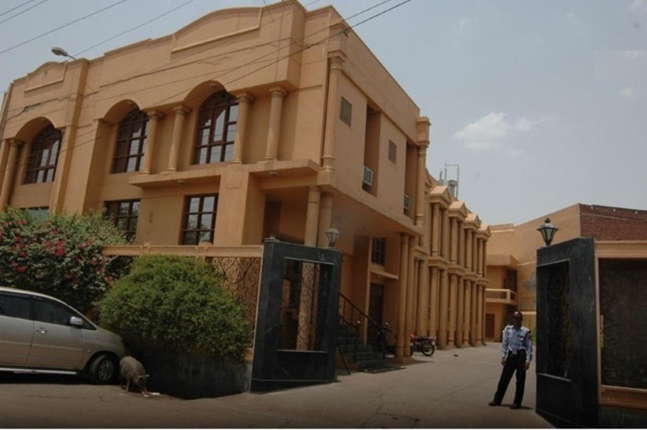 Hotel The Shubham Vrindāvan Exterior photo